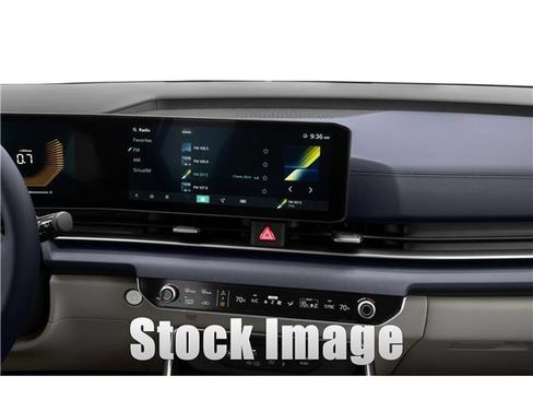 New 2026 Kia Carnival EX FWD image 31