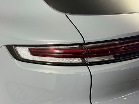 New 2026 Porsche Cayenne image 17