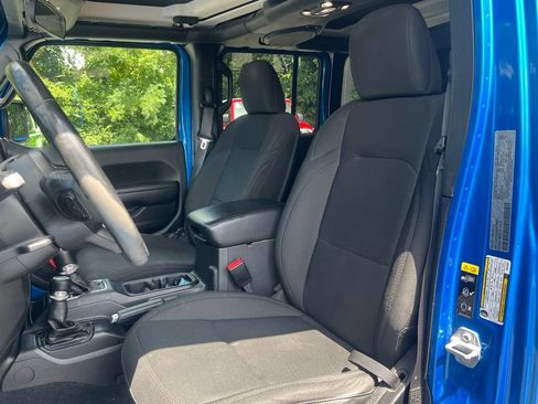 Used 2021 Jeep Wrangler Unlimited Sport AWD/4WD image 12