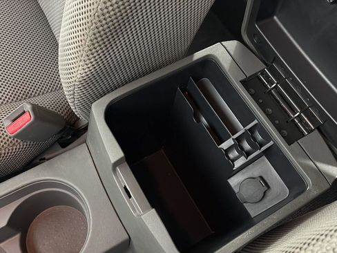 Used 2019 Nissan Frontier SV image 32