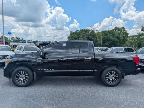 Used 2020 Nissan Titan SV w/ SV Convenience Package RWD image 5