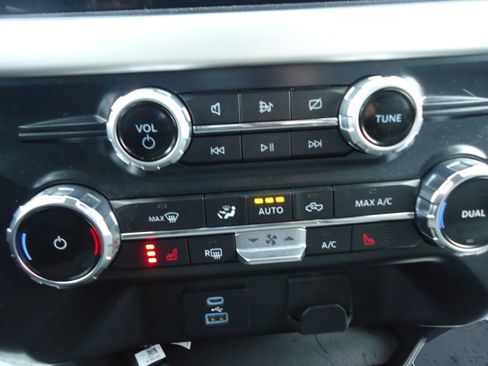 Used 2022 Ford F150 XLT w/ Equipment Group 302A High image 20