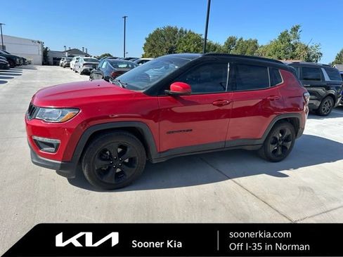 Used 2021 Jeep Compass Latitude FWD image 1