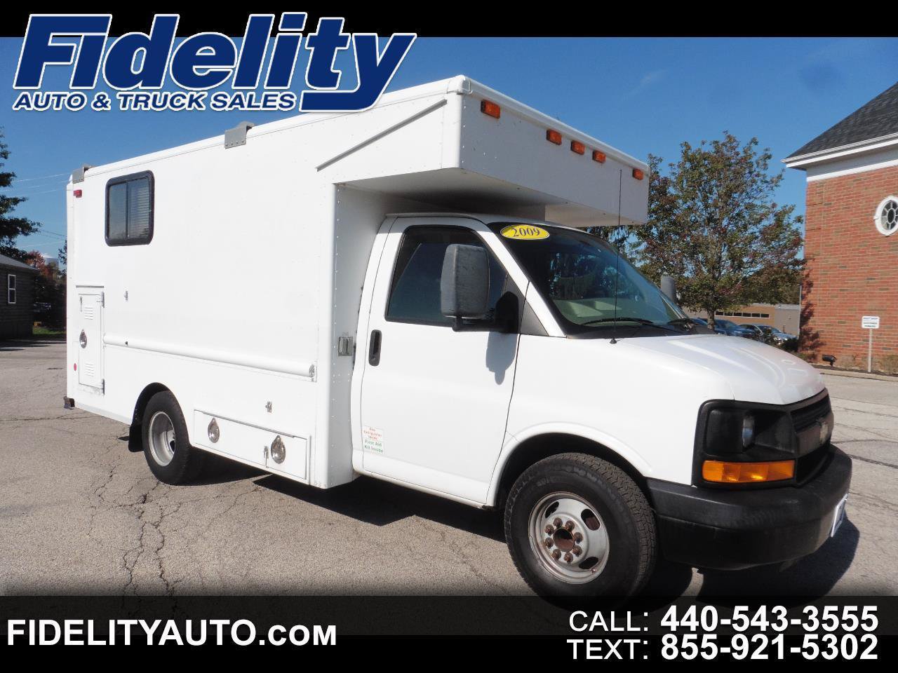 Used 2009 Chevrolet Express 3500 RWD image 1