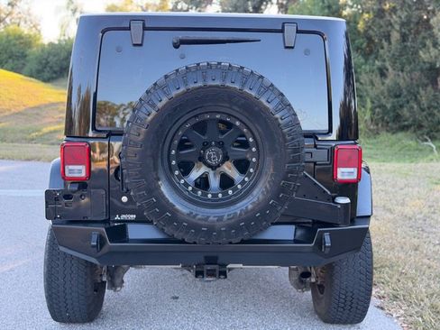 Used 2012 Jeep Wrangler Rubicon w/ PWR Convenience Group image 4