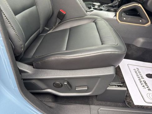 New 2025 Ford Bronco Badlands image 14