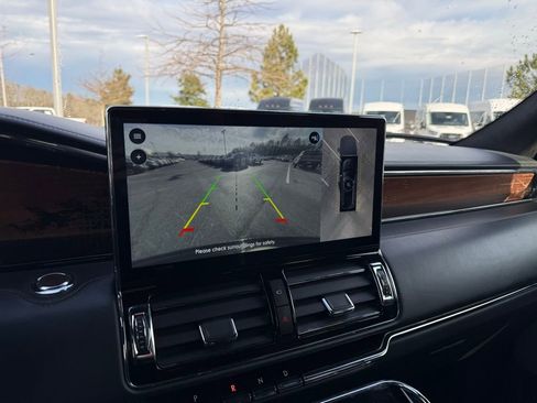 Used 2022 Lincoln Navigator Black Label image 17