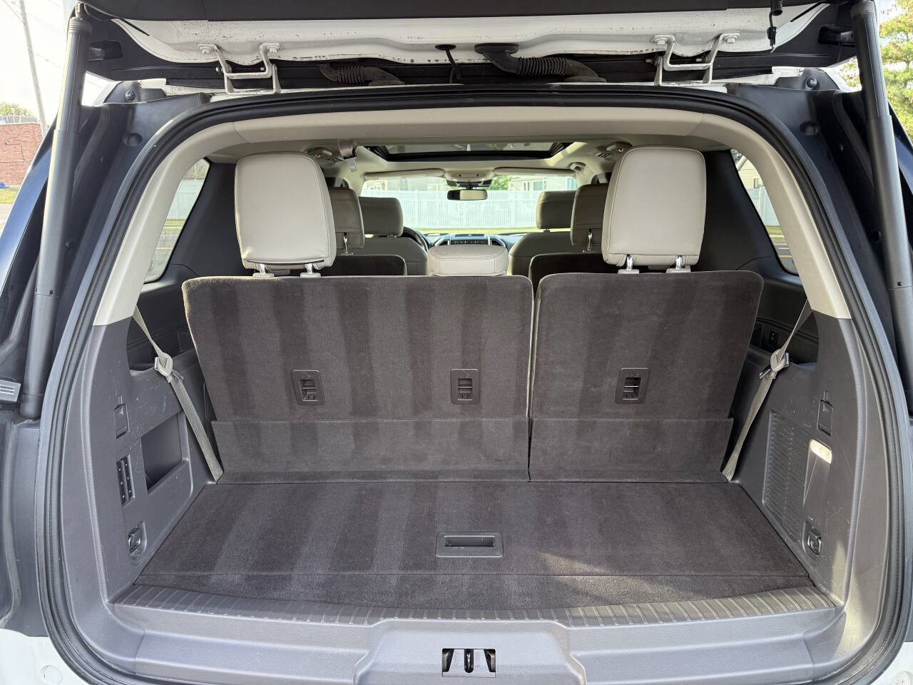 Used 2020 Ford Expedition Limited w/ Equipment Group 302A AWD/4WD image 14