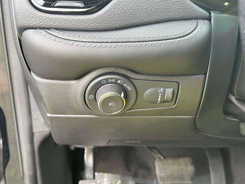 Used 2022 Dodge Durango GT image 21