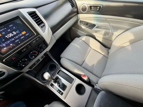 Used 2012 Toyota Tacoma 4x4 Double Cab w/ TRD Off-Road Pkg image 14