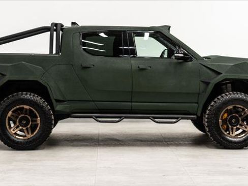 Used 2022 Rivian R1T Adventure image 7