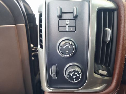 Used 2016 Chevrolet Silverado 2500 High Country w/ Duramax Plus Package image 12