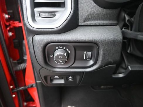 Used 2023 RAM 1500 Big Horn image 33