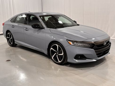 Used 2022 Honda Accord Sport image 4
