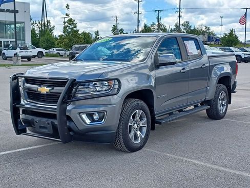 Used 2018 Chevrolet Colorado Z71 AWD/4WD image 2