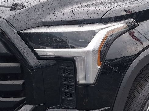 Used 2023 Toyota Tundra SR5 w/ SR5 Premium Package AWD/4WD image 9