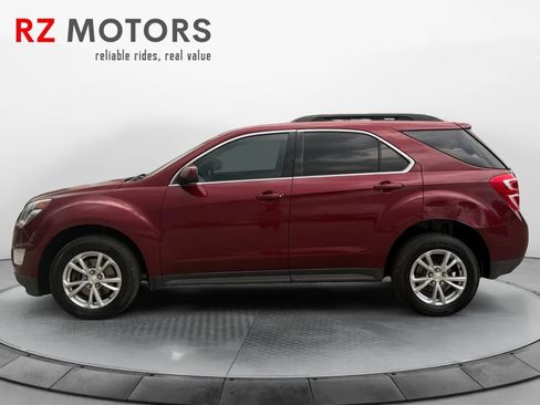 Used 2017 Chevrolet Equinox LT w/ Convenience Package AWD/4WD image 2