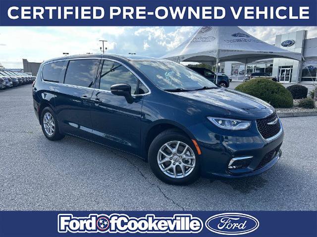 Used 2025 Chrysler Pacifica Select FWD image 2