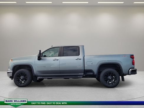 Used 2024 Chevrolet Silverado 2500 LT w/ All Star Edition AWD/4WD image 7