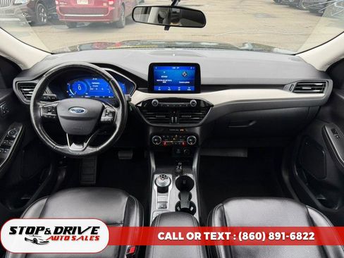 Used 2021 Ford Escape SEL w/ Technology Package image 10