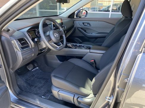 Used 2023 Nissan Rogue S image 13