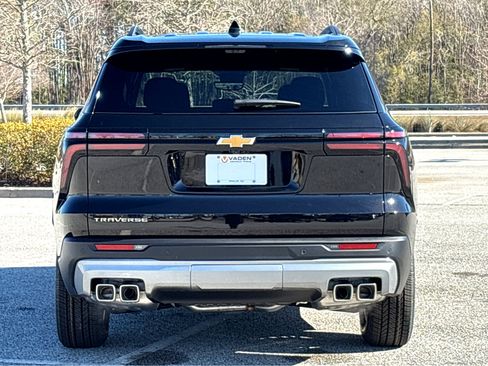 New 2026 Chevrolet Traverse LT w/ Driver Confidence Package image 18