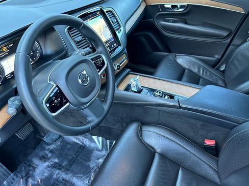 Used 2017 Volvo XC90 T8 Inscription w/ Vision Package image 13