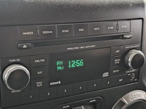 Used 2018 Jeep Wrangler Unlimited Sport S AWD/4WD image 14