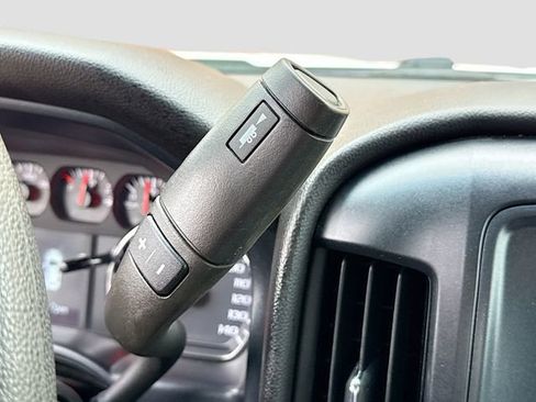 Used 2019 Chevrolet Silverado 1500 Custom image 17