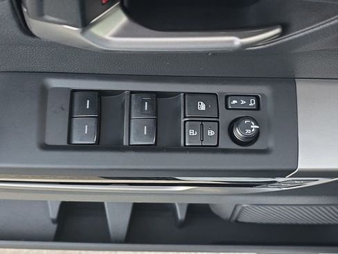 Used 2025 Toyota Tundra Limited image 27