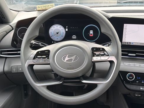 Used 2024 Hyundai Elantra SEL FWD image 23