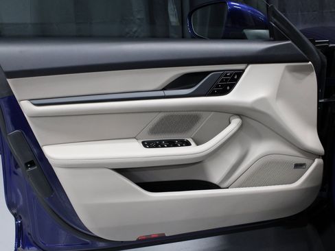 Certified 2021 Porsche Taycan image 24