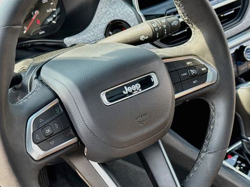 Used 2024 Jeep Compass Latitude w/ Sun and Sound Group AWD/4WD image 12