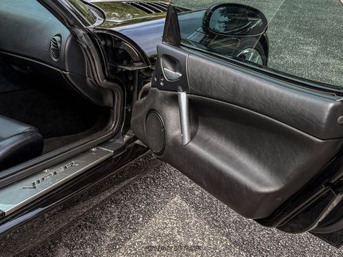Used 2006 Dodge Viper SRT-10 RWD image 25