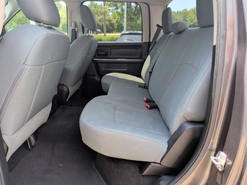 Used 2014 RAM 1500 Express RWD image 13