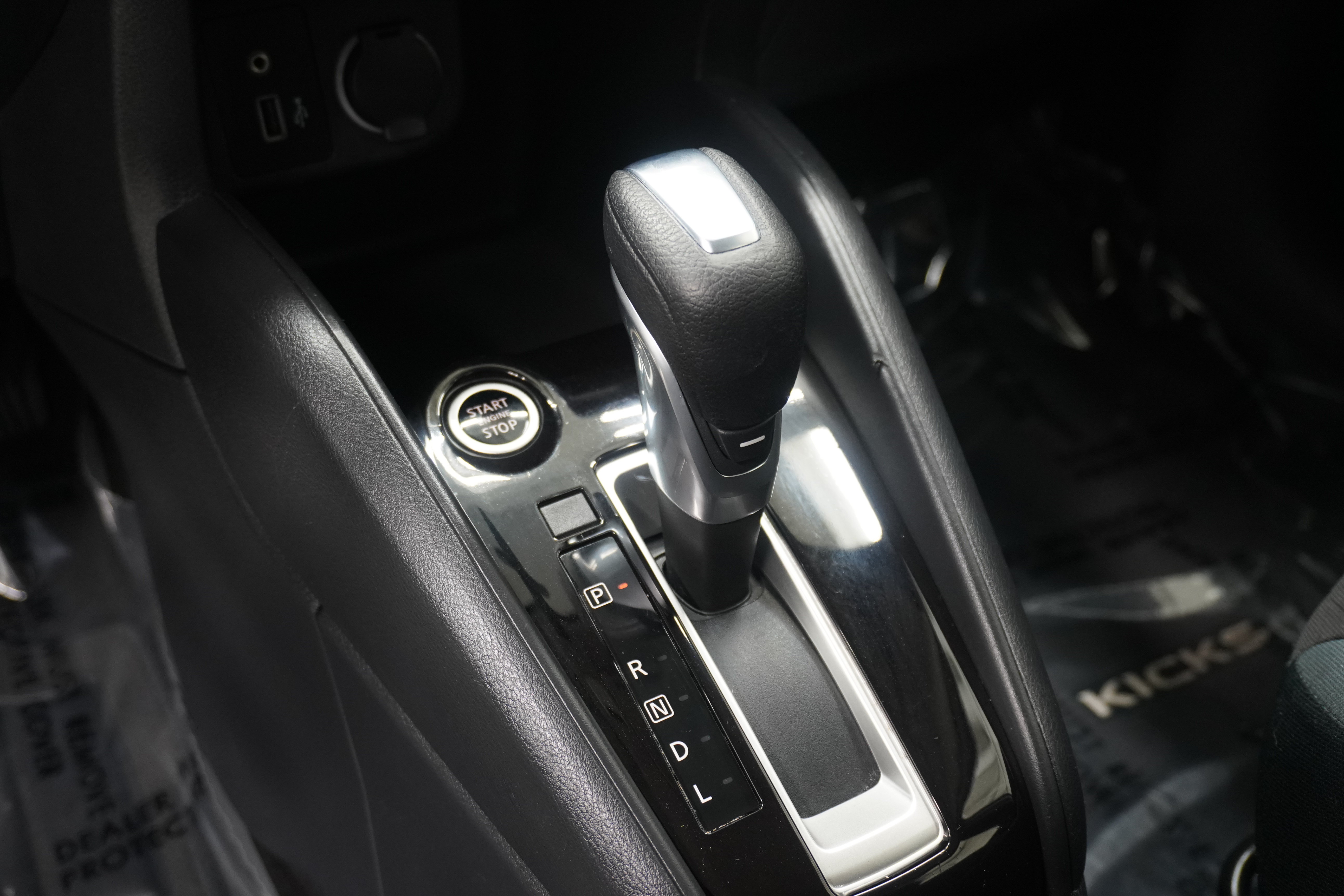 Used 2020 Nissan Kicks S FWD image 19