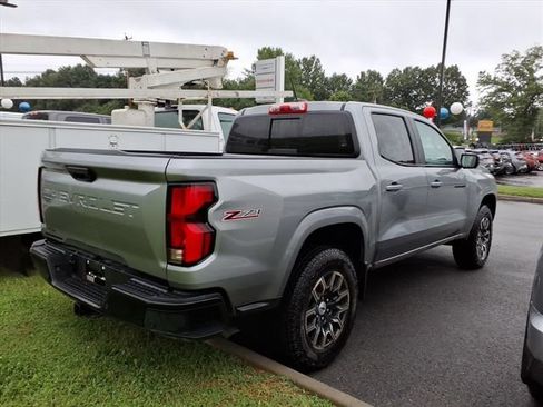 Used 2024 Chevrolet Colorado Z71 w/ Z71 Convenience Package 2 AWD/4WD image 6