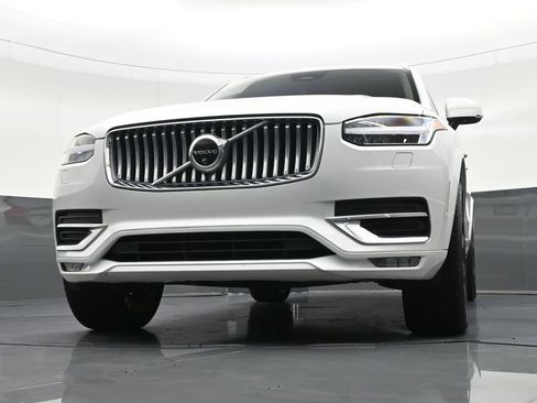 Certified 2024 Volvo XC90 B5 Plus image 35