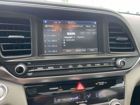 Used 2019 Hyundai Elantra Value Edition FWD image 18