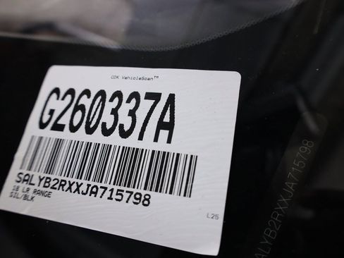 Used 2018 Land Rover Range Rover Velar S image 60