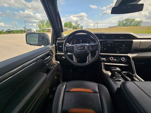 Used 2025 GMC Sierra 1500 AT4 AWD/4WD image 13