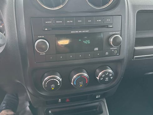 Used 2015 Jeep Patriot Sport image 14