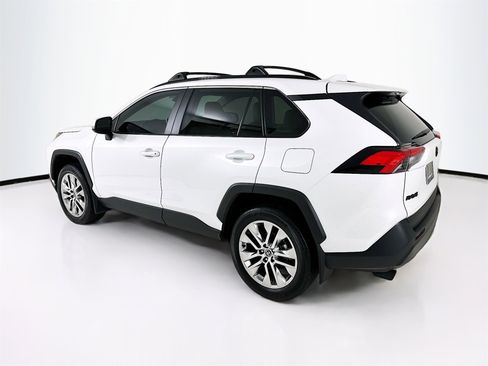 Used 2025 Toyota RAV4 XLE Premium image 6