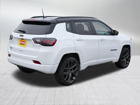 Used 2024 Jeep Compass Limited w/ High Altitude Package AWD/4WD image 7