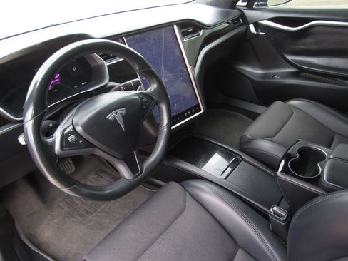 Used 2018 Tesla Model S 75D image 11