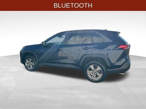 Used 2022 Toyota RAV4 XLE image 4