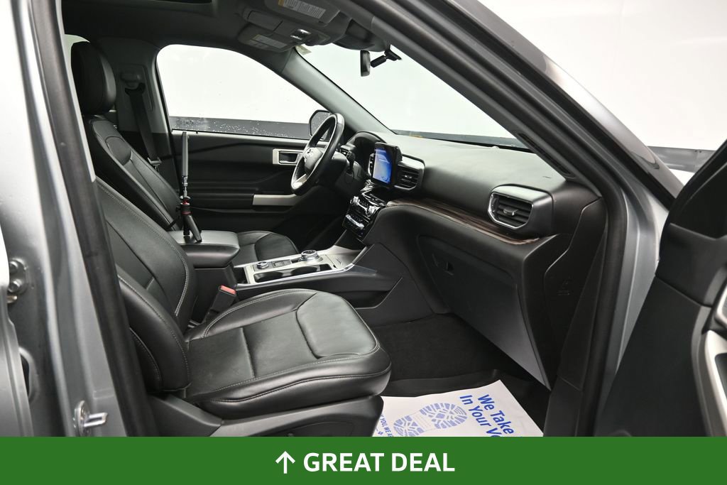 Used 2022 Ford Explorer Limited w/ Equipment Group 301A AWD/4WD image 22