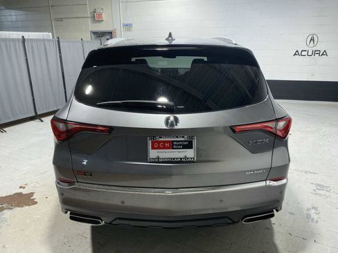 Used 2023 Acura MDX SH-AWD w/ Advance Package image 5