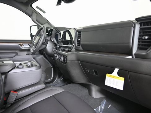 New 2026 Chevrolet Silverado 3500 LT w/ Trail Boss Package image 15