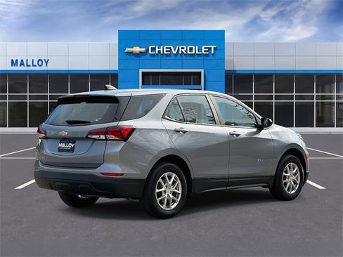 Certified 2023 Chevrolet Equinox LS w/ Driver Confidence II Package image 2
